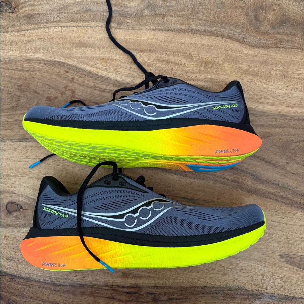 Ride 18 Running Shoes - Men's size 12